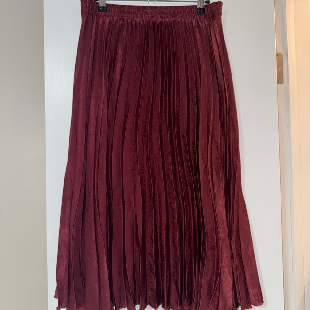 Max Studio Deep Red Pleated Midi Skirt